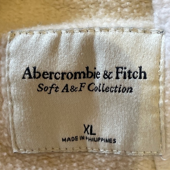 Abercrombie & Fitch Women’s Patchwork Crewneck
Sweatshirt Size Large - Picture 9 of 11